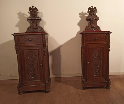 Coppia di comodini italiani in noce mobile antico fine xix secolo italia con elegante finitura in legno