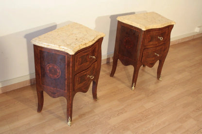 Coppia comodini in stile Luigi XV con piano in marmo e intarsi in bois de rose restaurati