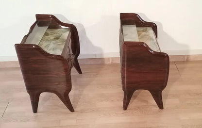 Due comodini in palissandro anni cinquanta con gambe inclinate in stile mid-century modern italiano design