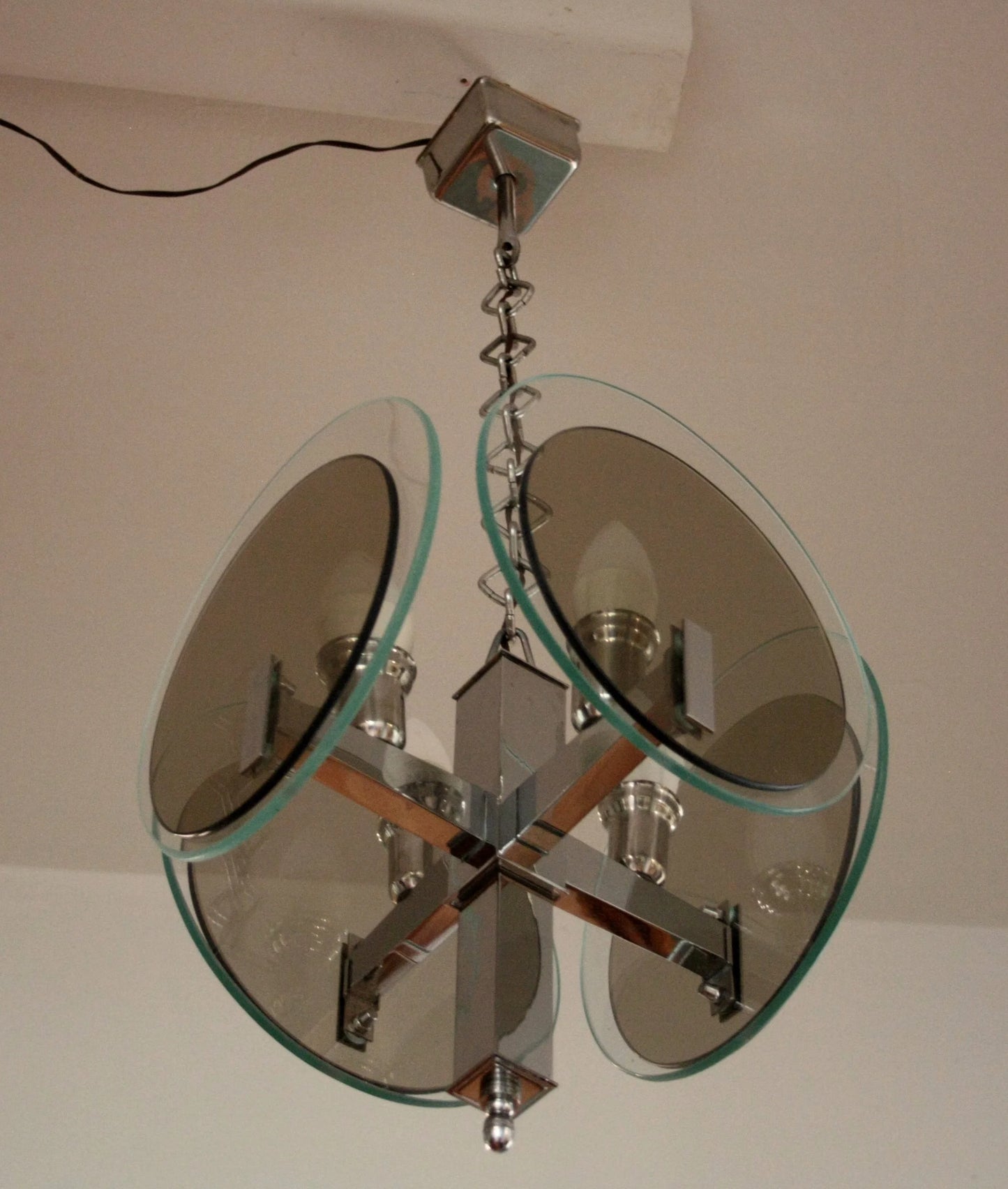 Lampadario vintage art déco in metallo cromato anni settanta con vetro italia anni per illuminazione elegante