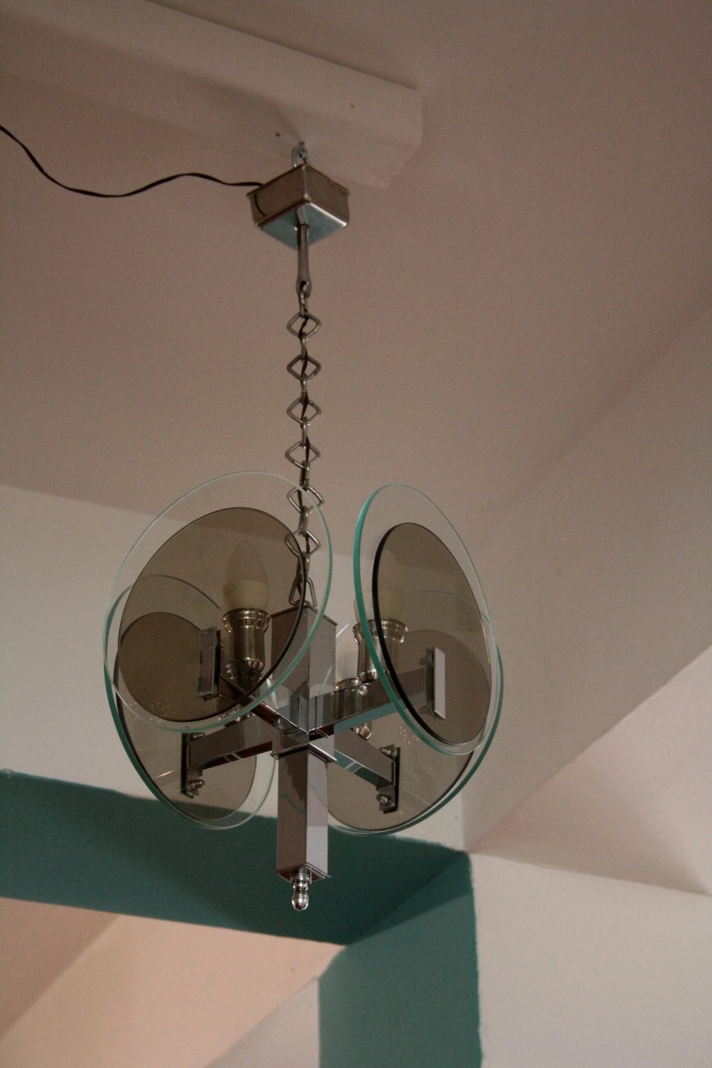 Lampadario vintage art déco in metallo cromato anni 70 con vetro italia anni per eleganza e luce raffinata