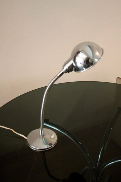 Lampada da tavolo vintage in metallo cromato anni 60 con design a collo d’oca per tavolo vintage anni