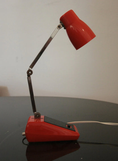 Lampada da tavolo mg made in hong kong 1970 rossa regolabile esemplare autentico design vintage