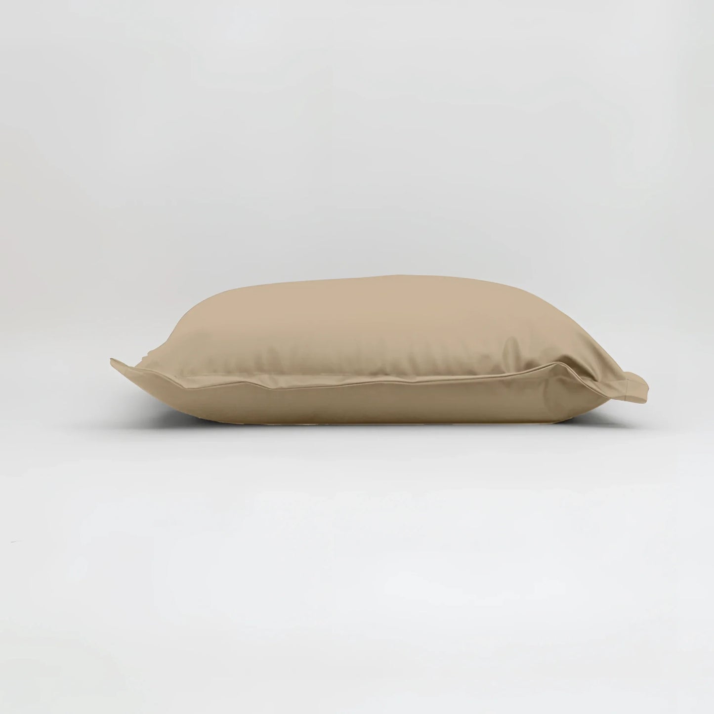 Maxi cuscino firenze beige con tessuto liscio leggermente stropicciato dimensioni generose per infinito abbraccio