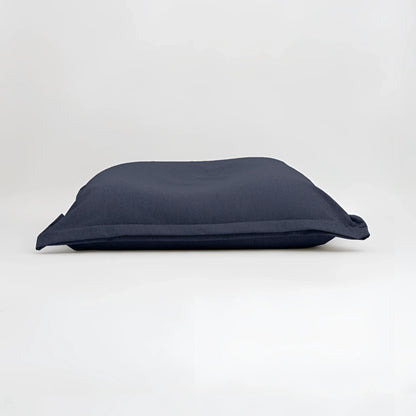Maxi cuscino firenze navy blue con superficie morbida leggermente strutturata e dimensioni generose per infinito abbraccio