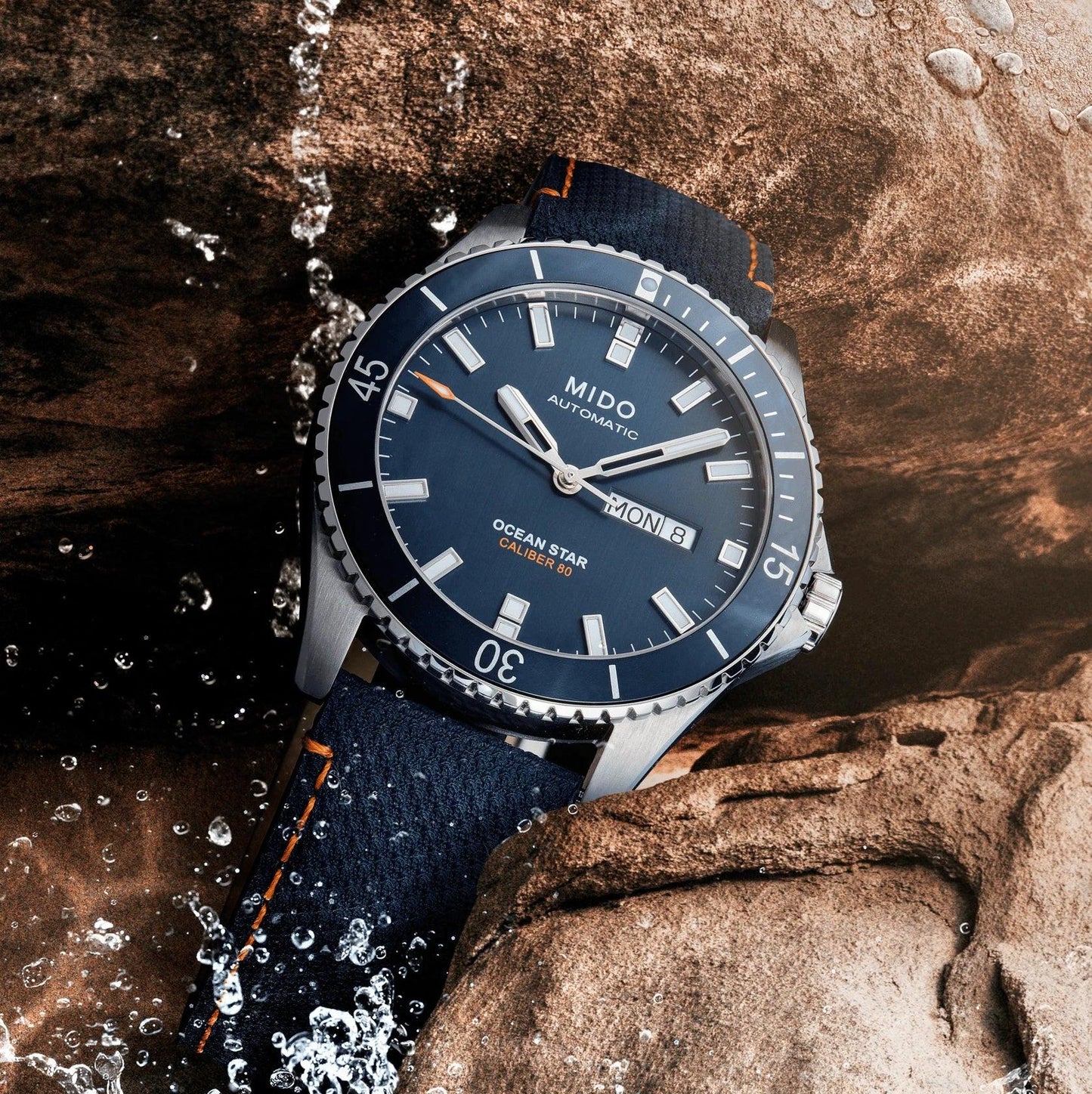ミドー オーシャンスター レッドブル クリフダイビング 限定版 500本 42mm ブルー 自動巻き スチール M026.430.17.041.00