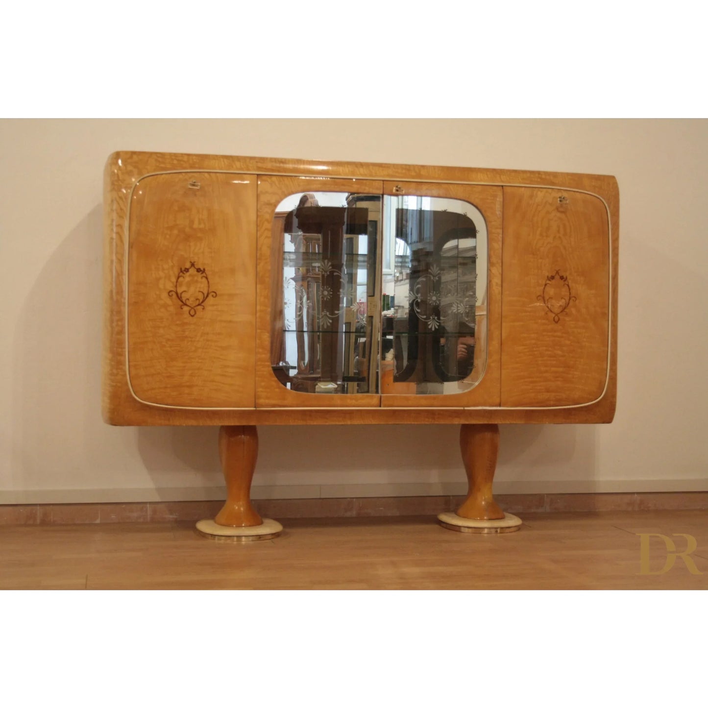 Armadio art deco in legno con ante specchiate per camera da pranzo mid century moderna di vittorio dassi anni 50